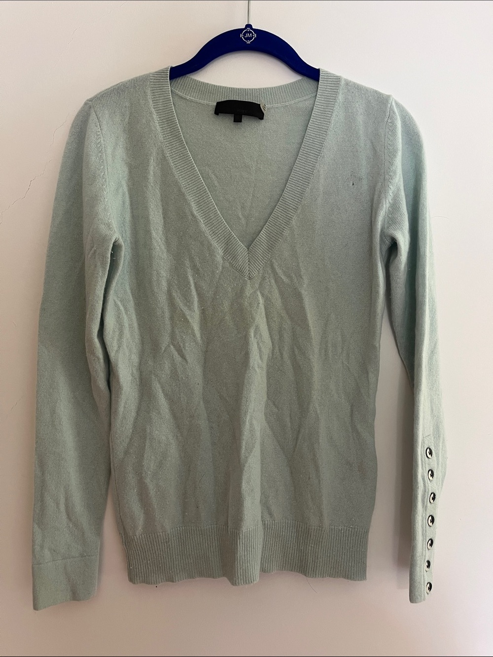 V-Neck Long Sleeve Sweater in Light Mint